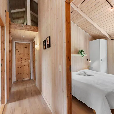 84335-8400-bjarkes-grund-3 * Ebeltoft
